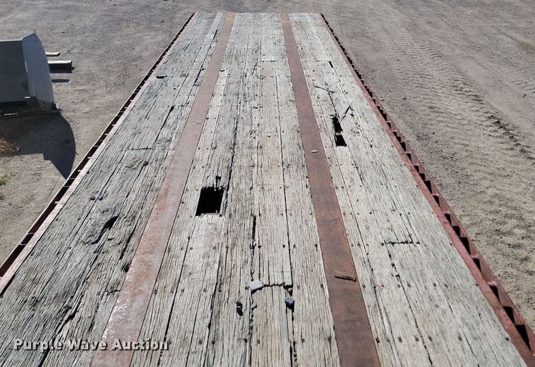 image for item JG9731 1970 Transcraft  flatbed trailer