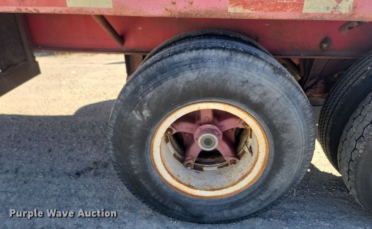 image for item JG9731 1970 Transcraft  flatbed trailer