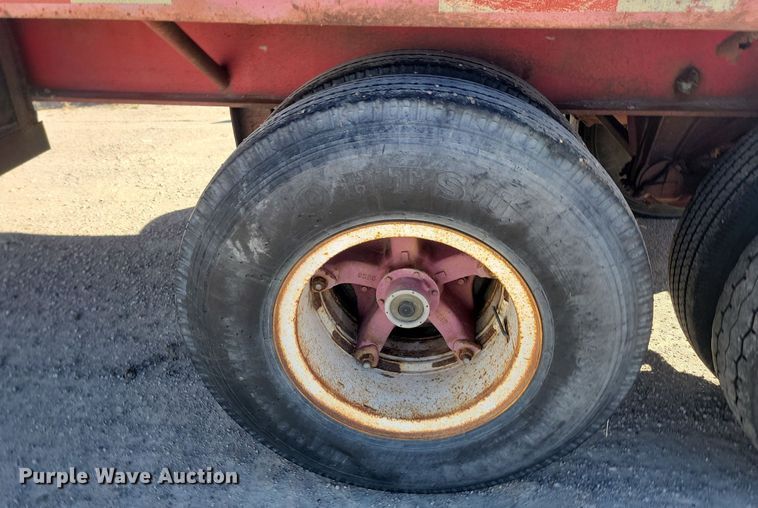 image for item JG9731 1970 Transcraft  flatbed trailer