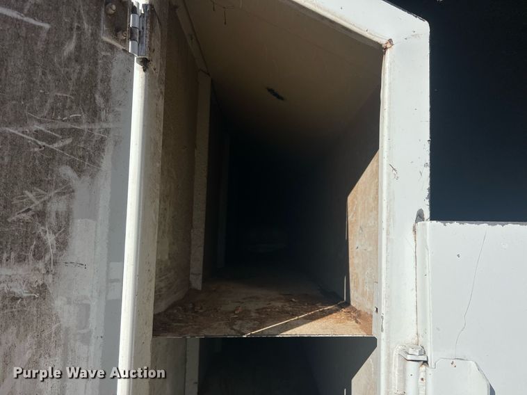 image for item JT9042 2015 Ford F550 Super Duty  bucket truck