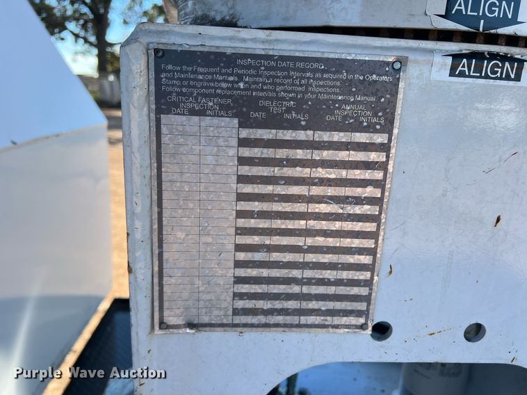 image for item JT9042 2015 Ford F550 Super Duty  bucket truck