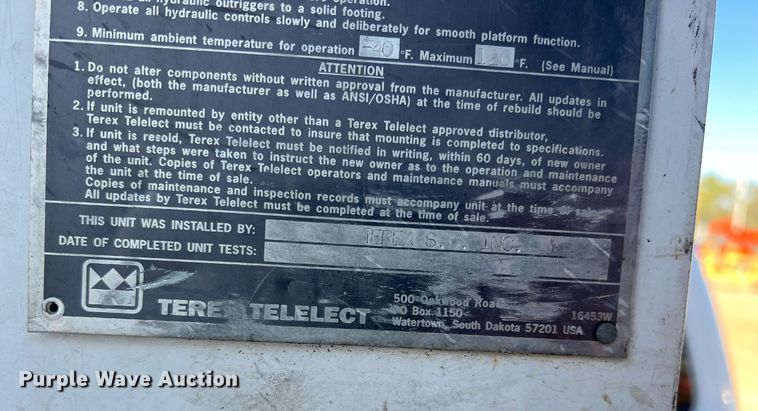 image for item JT9042 2015 Ford F550 Super Duty  bucket truck