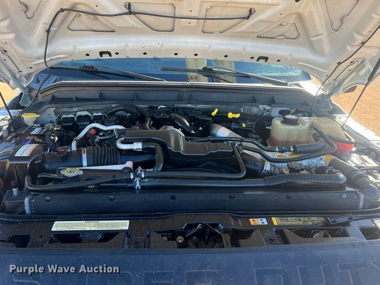 image for item JT9042 2015 Ford F550 Super Duty  bucket truck