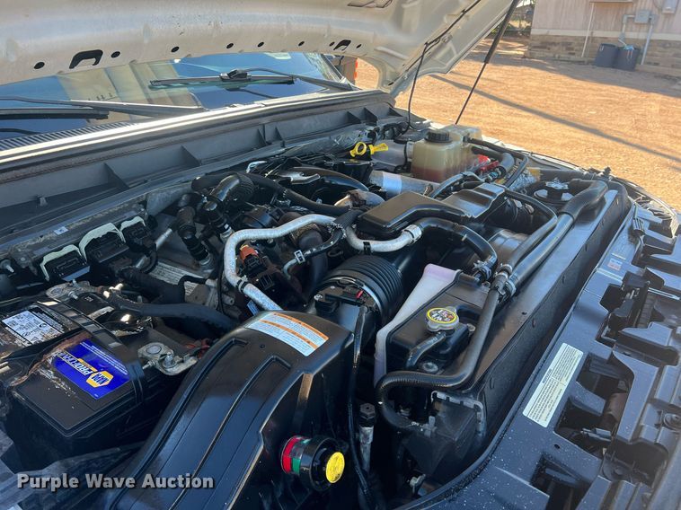 image for item JT9042 2015 Ford F550 Super Duty  bucket truck