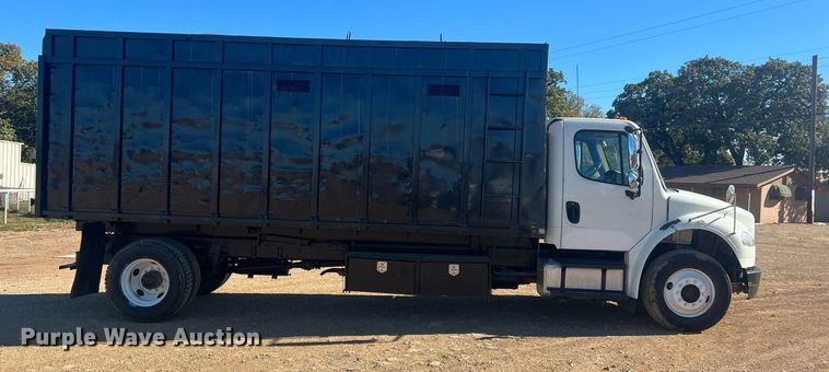 image for item JT9043 2013 Freightliner Business Class M2  chipper truck