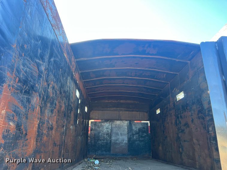 image for item JT9043 2013 Freightliner Business Class M2  chipper truck