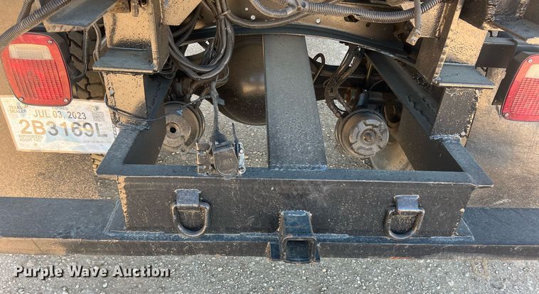 image for item JT9043 2013 Freightliner Business Class M2  chipper truck