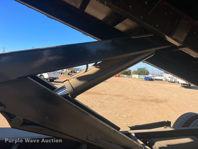 image for item JT9043 2013 Freightliner Business Class M2  chipper truck