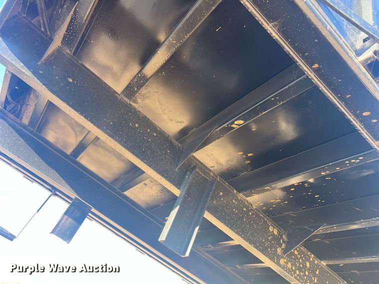 image for item JT9043 2013 Freightliner Business Class M2  chipper truck