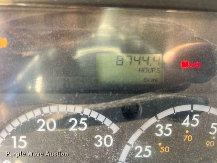 image for item JT9043 2013 Freightliner Business Class M2  chipper truck