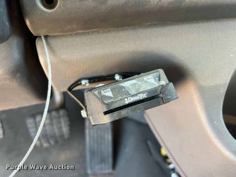 image for item JT9043 2013 Freightliner Business Class M2  chipper truck