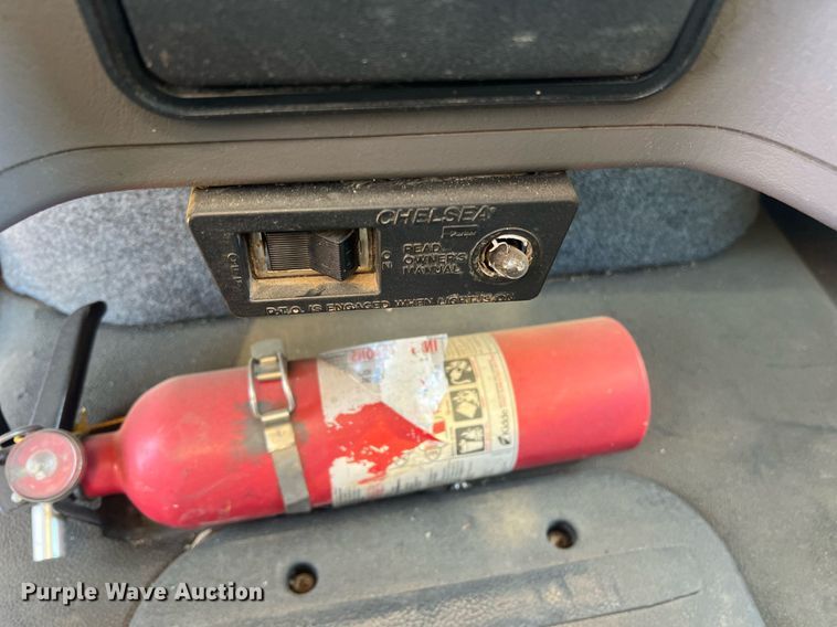 image for item JT9043 2013 Freightliner Business Class M2  chipper truck