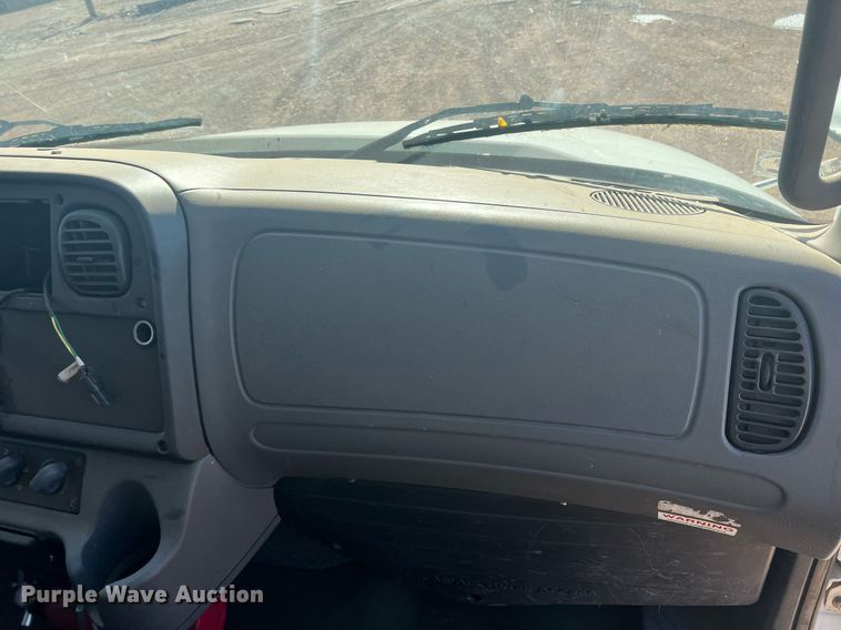 image for item JT9043 2013 Freightliner Business Class M2  chipper truck