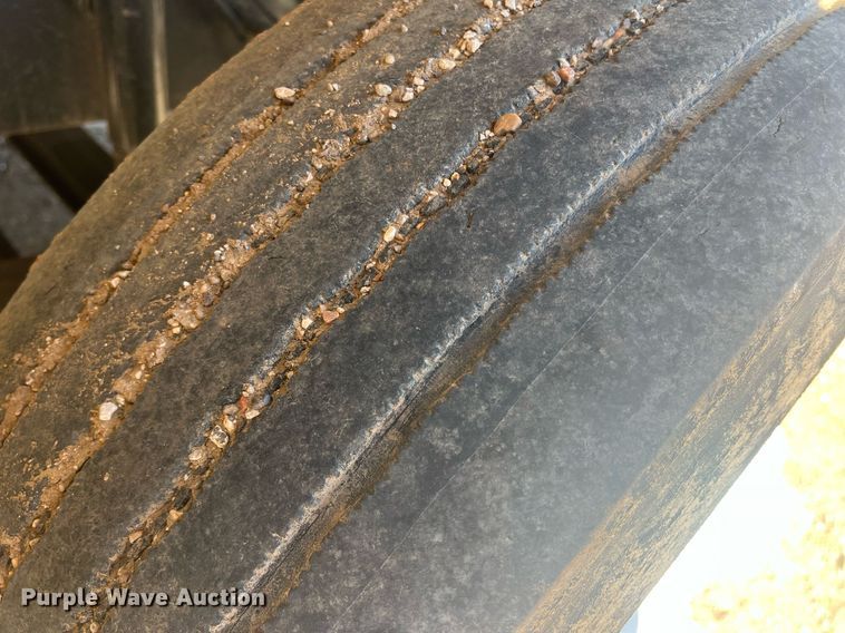 image for item JT9043 2013 Freightliner Business Class M2  chipper truck