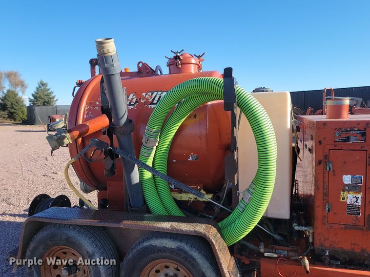 image for item JW9568 Ditch Witch FX30  vacuum excavator