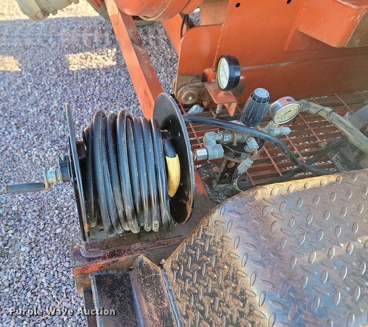 image for item JW9568 Ditch Witch FX30  vacuum excavator