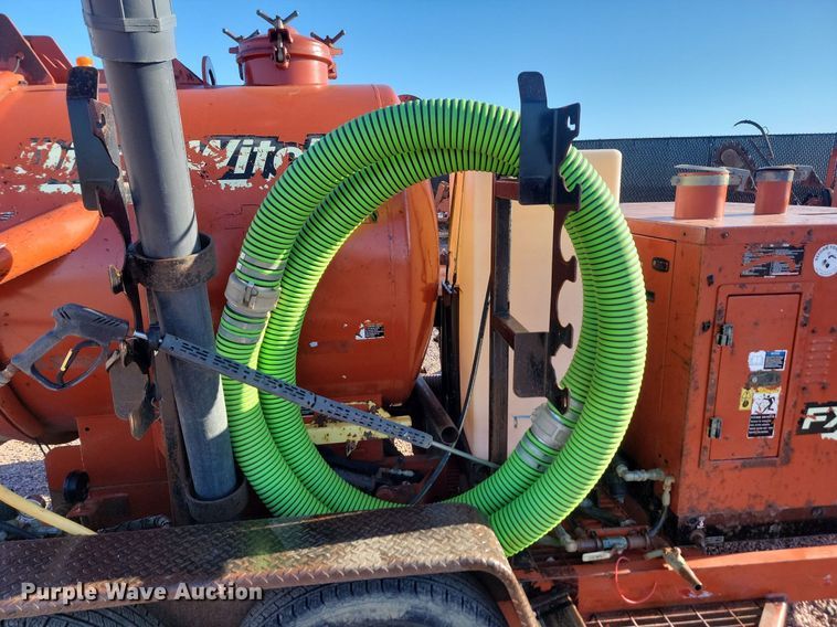 image for item JW9568 Ditch Witch FX30  vacuum excavator