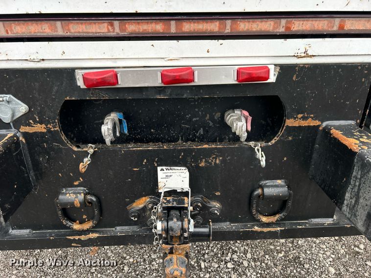 image for item KH9562 2016 Ford F650 Super Duty  bucket truck