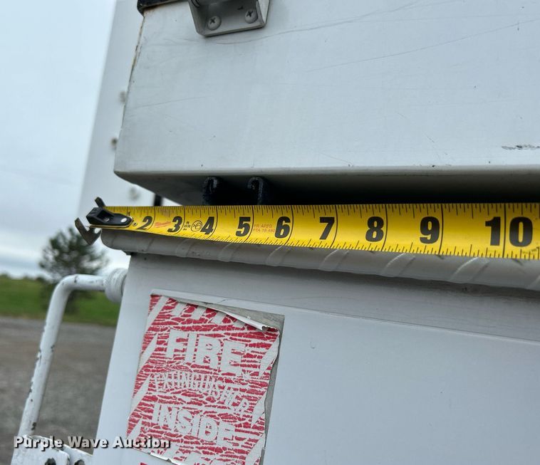 image for item KH9562 2016 Ford F650 Super Duty  bucket truck