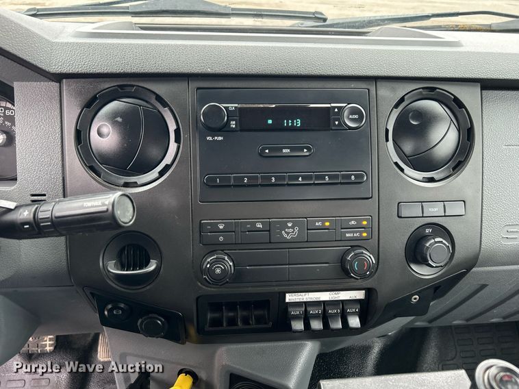 image for item KH9562 2016 Ford F650 Super Duty  bucket truck