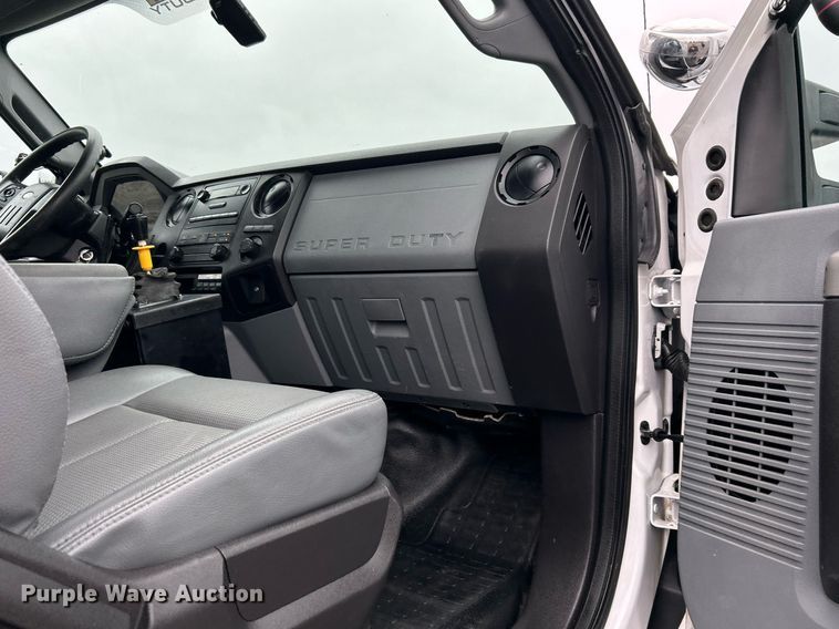 image for item KH9562 2016 Ford F650 Super Duty  bucket truck