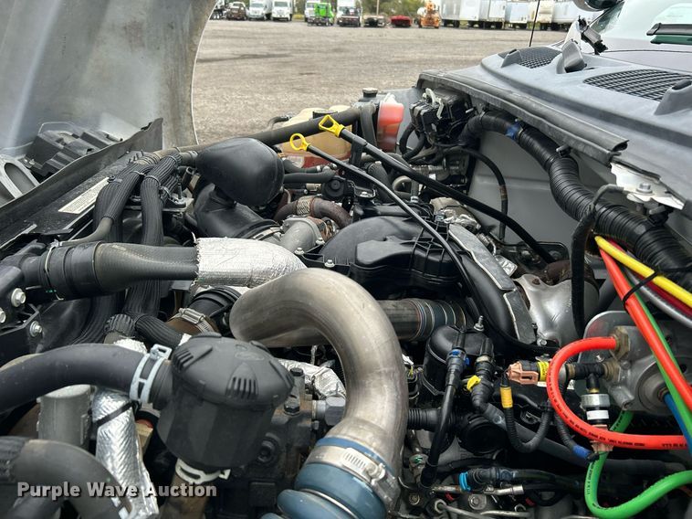 image for item KH9562 2016 Ford F650 Super Duty  bucket truck