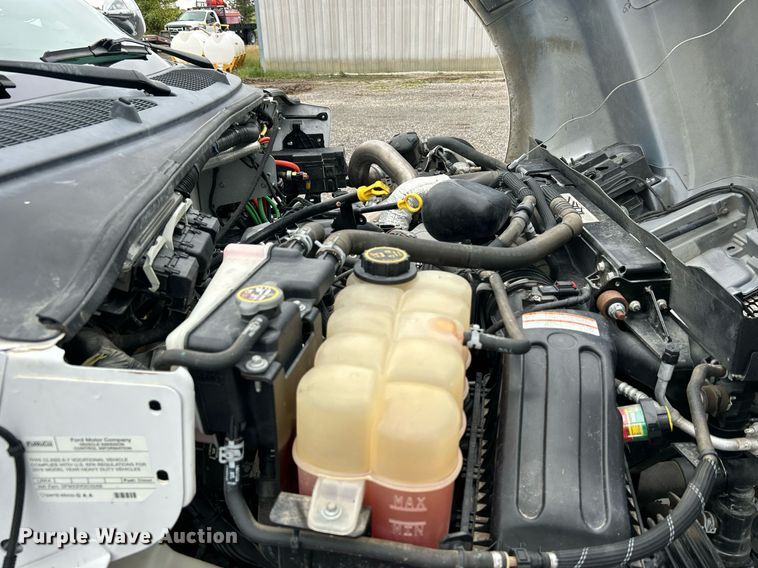 image for item KH9562 2016 Ford F650 Super Duty  bucket truck