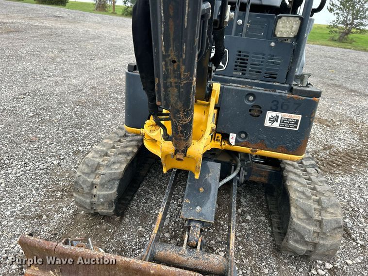 image for item KH9565 2014 John Deere 17D  mini excavator