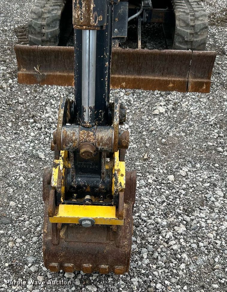 image for item KH9565 2014 John Deere 17D  mini excavator