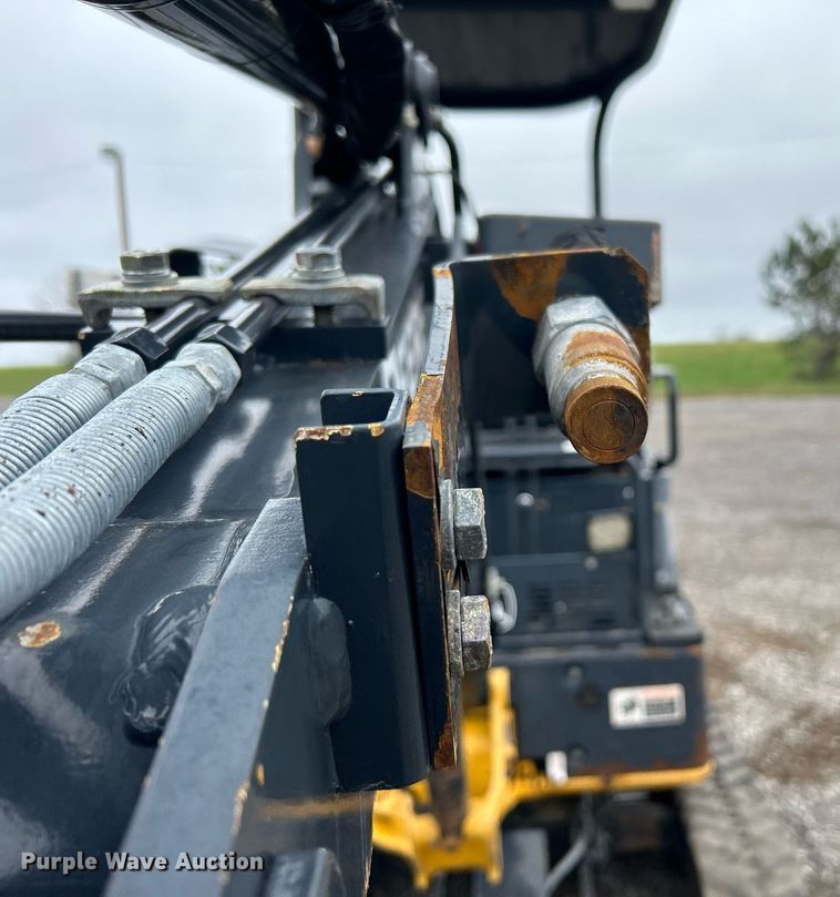 image for item KH9565 2014 John Deere 17D  mini excavator