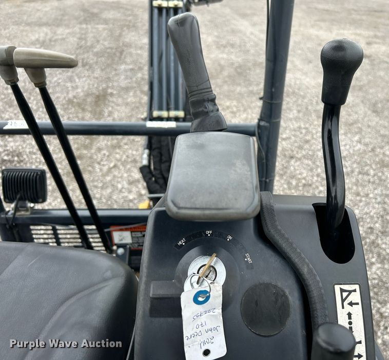 image for item KH9565 2014 John Deere 17D  mini excavator