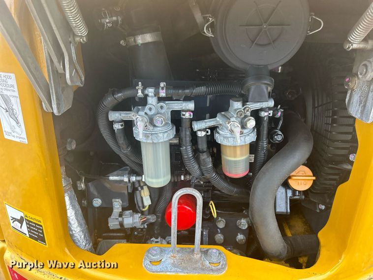 image for item KH9565 2014 John Deere 17D  mini excavator