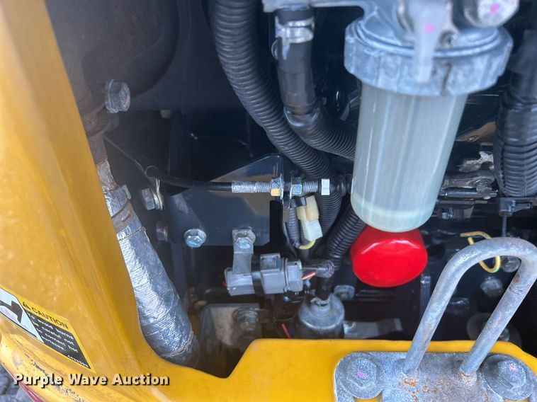 image for item KH9565 2014 John Deere 17D  mini excavator