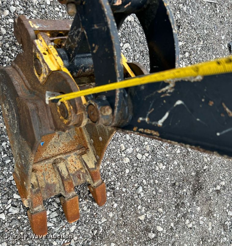 image for item KH9567 2014 John Deere 17D  mini excavator