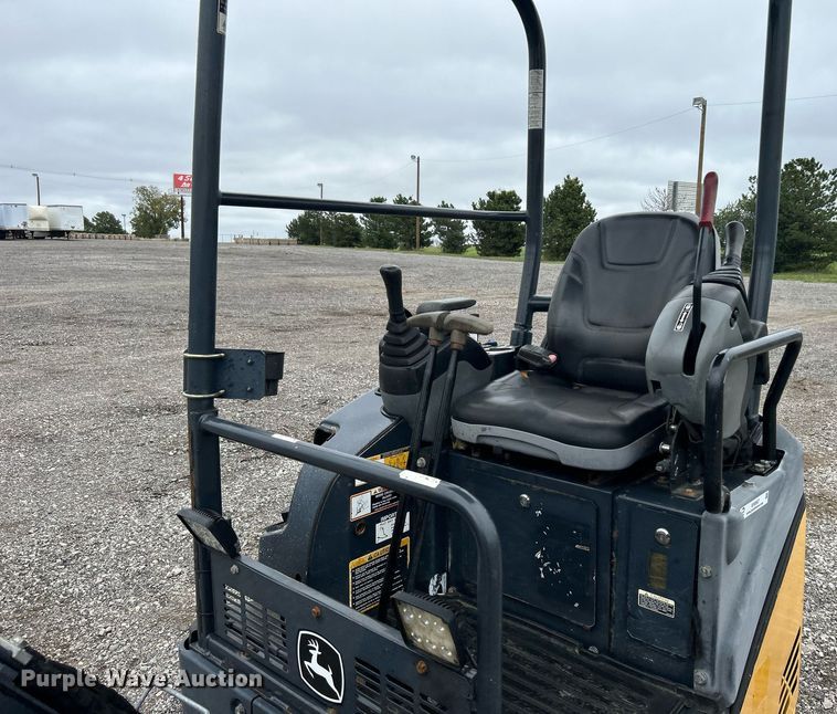 image for item KH9567 2014 John Deere 17D  mini excavator