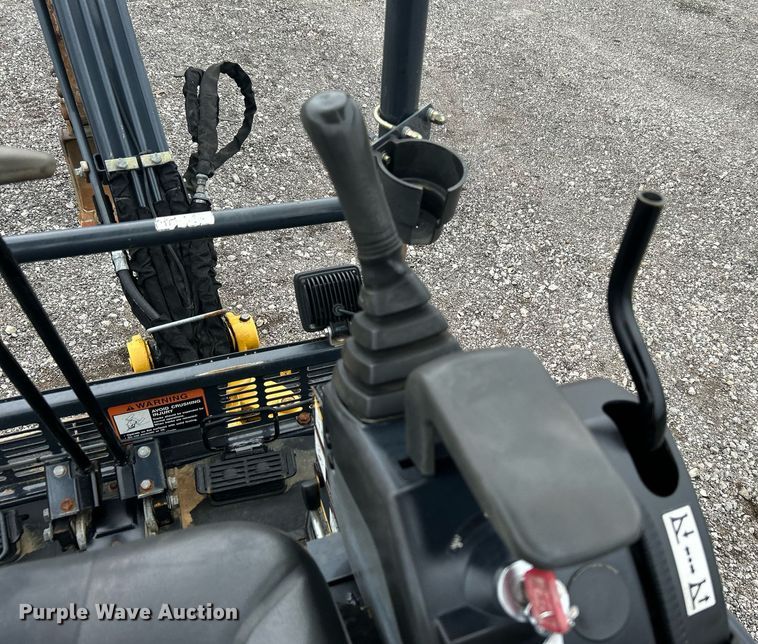 image for item KH9567 2014 John Deere 17D  mini excavator