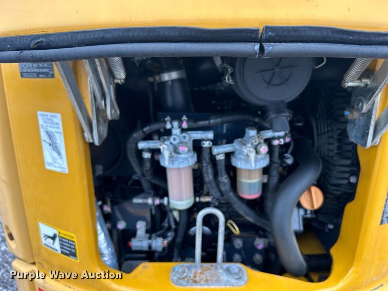 image for item KH9567 2014 John Deere 17D  mini excavator