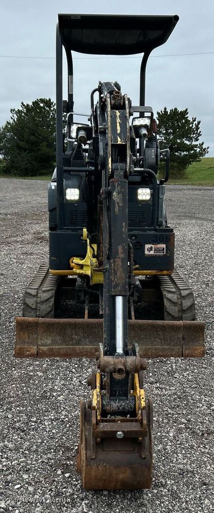 image for item KH9568 2014 John Deere 17D  mini excavator