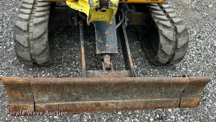 image for item KH9568 2014 John Deere 17D  mini excavator