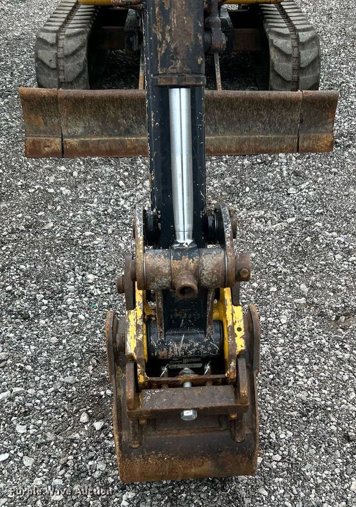 image for item KH9568 2014 John Deere 17D  mini excavator