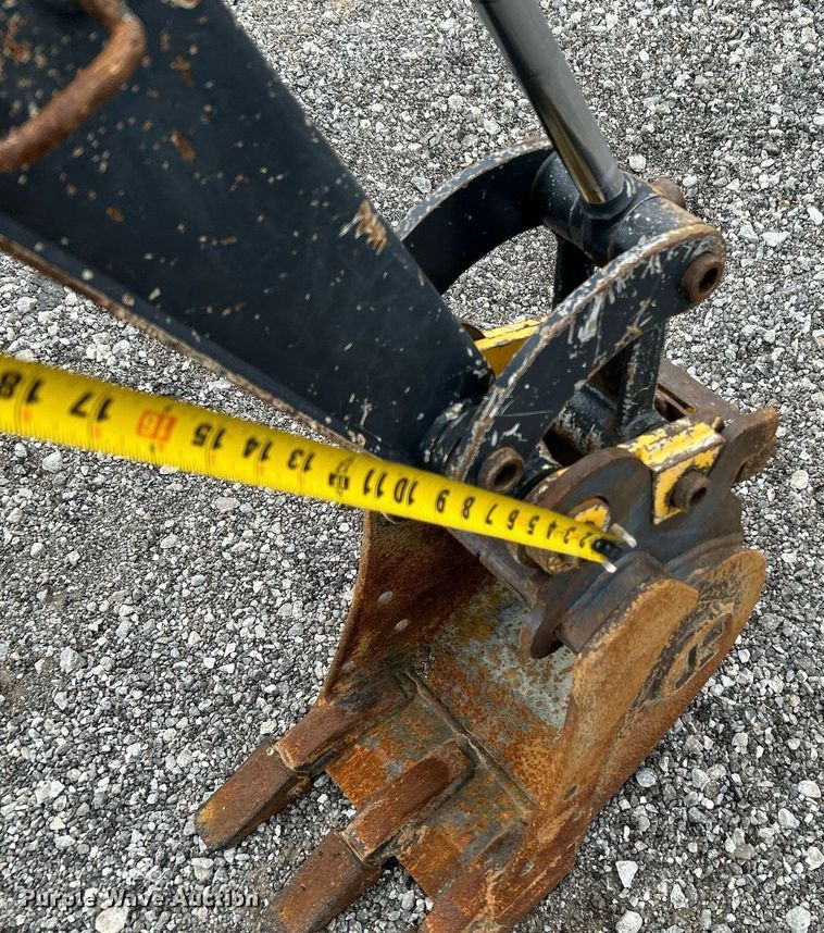 image for item KH9568 2014 John Deere 17D  mini excavator