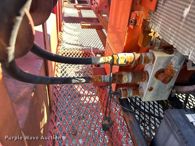 image for item KH9585 Ditch Witch 140 earth auger