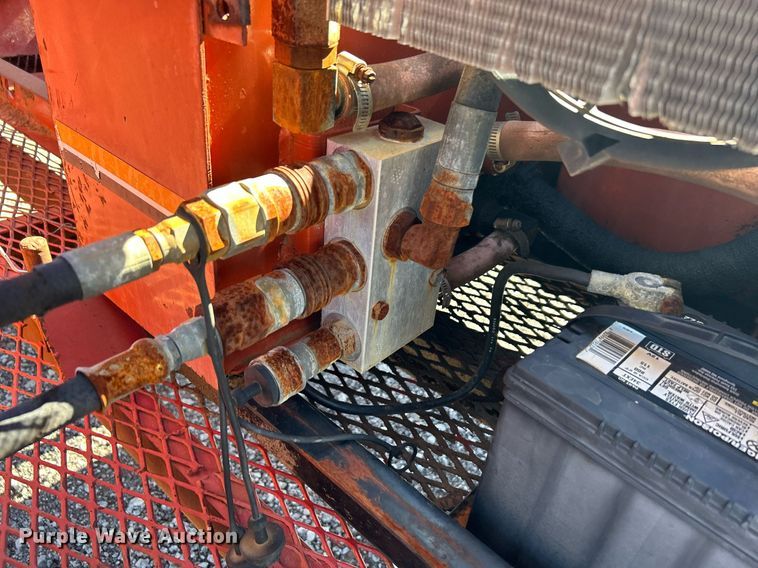 image for item KH9585 Ditch Witch 140 earth auger