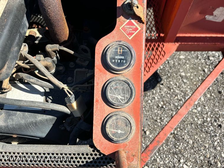 image for item KH9585 Ditch Witch 140 earth auger