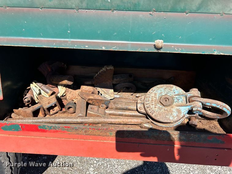 image for item KH9585 Ditch Witch 140 earth auger