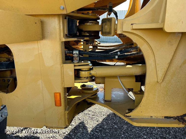 image for item KH9589 2005 Caterpillar  928G wheel loader