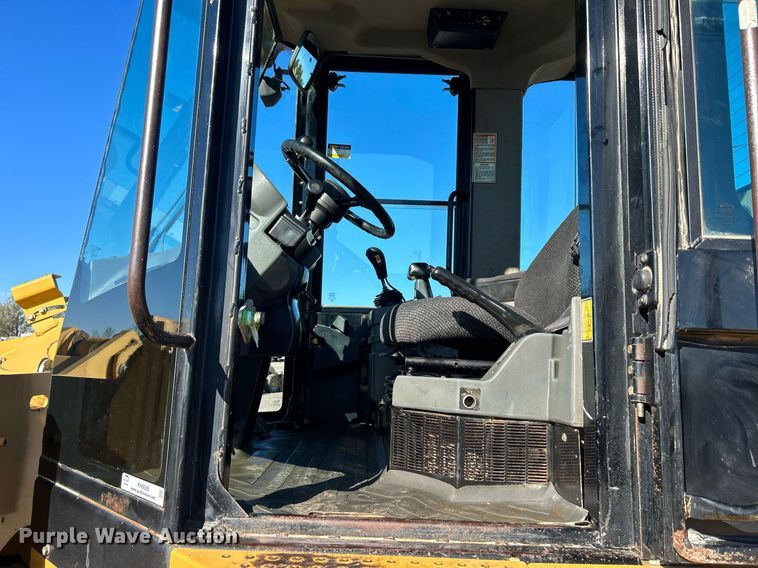 image for item KH9589 2005 Caterpillar  928G wheel loader