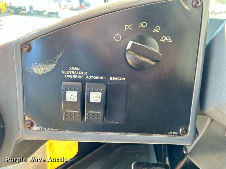 image for item KH9589 2005 Caterpillar  928G wheel loader