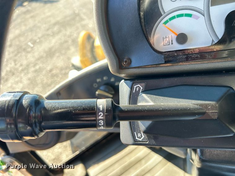 image for item KH9589 2005 Caterpillar  928G wheel loader