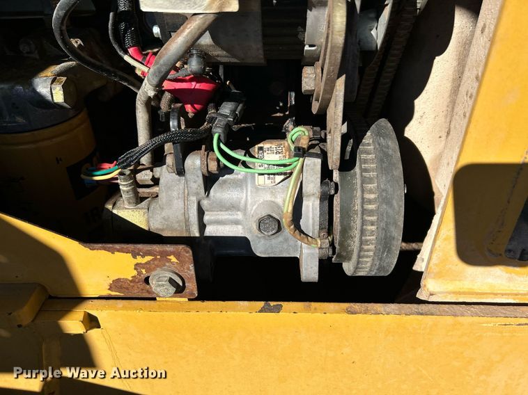 image for item KH9589 2005 Caterpillar  928G wheel loader